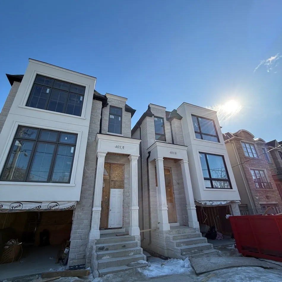 Brooke Ave, Toronto