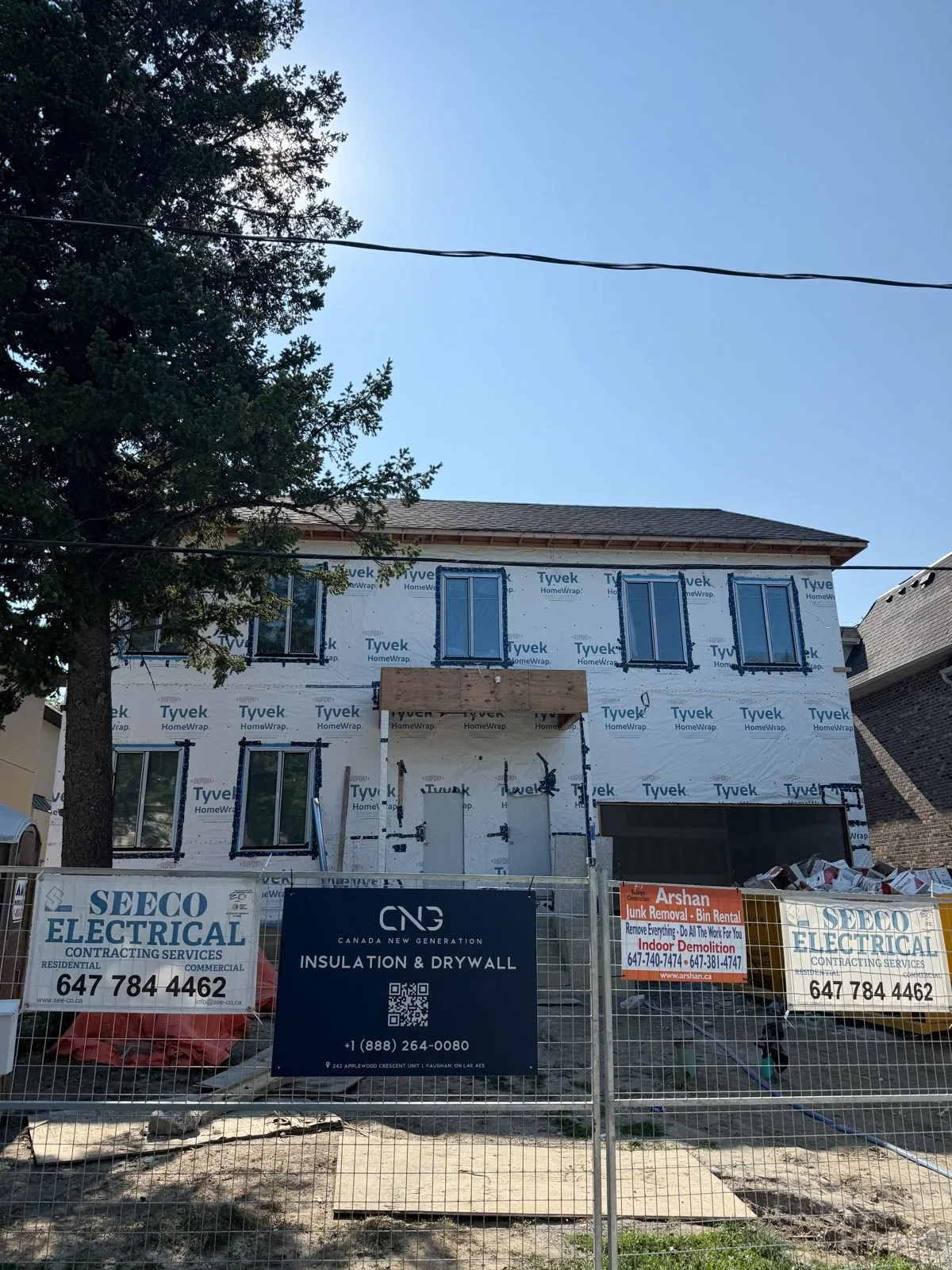 Lorraine Dr, North York